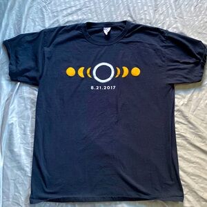 Eclipse 2017 Tee Men’s/Women’s Unisex L Never Worn